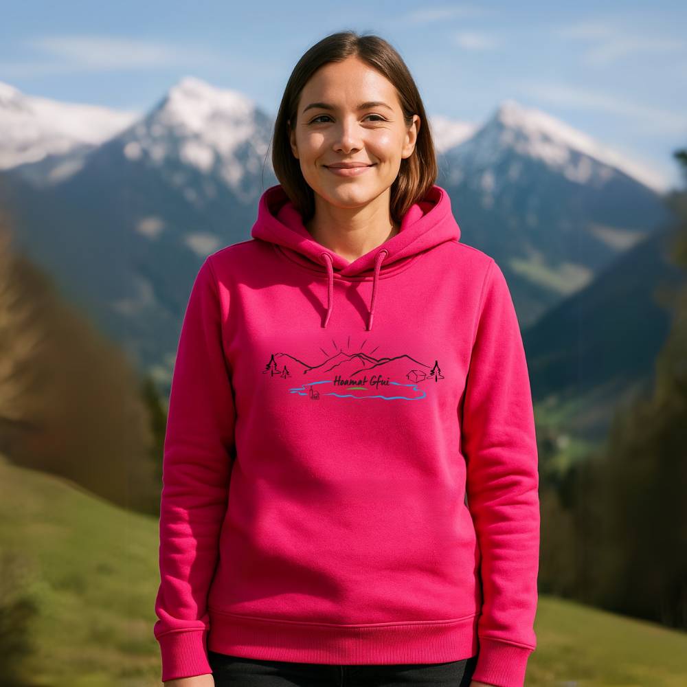 Hoamat Gfui Pullover in pink mit Logo getragen von einem Mädchen